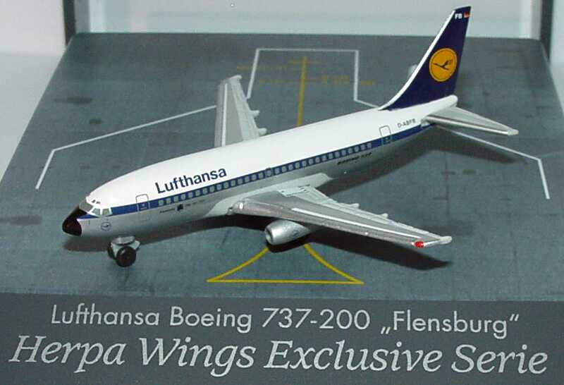 Foto 1:500 Boeing B 737-200 Lufthansa, Flensburg (Yesterday-Serie) herpa Wings 515931