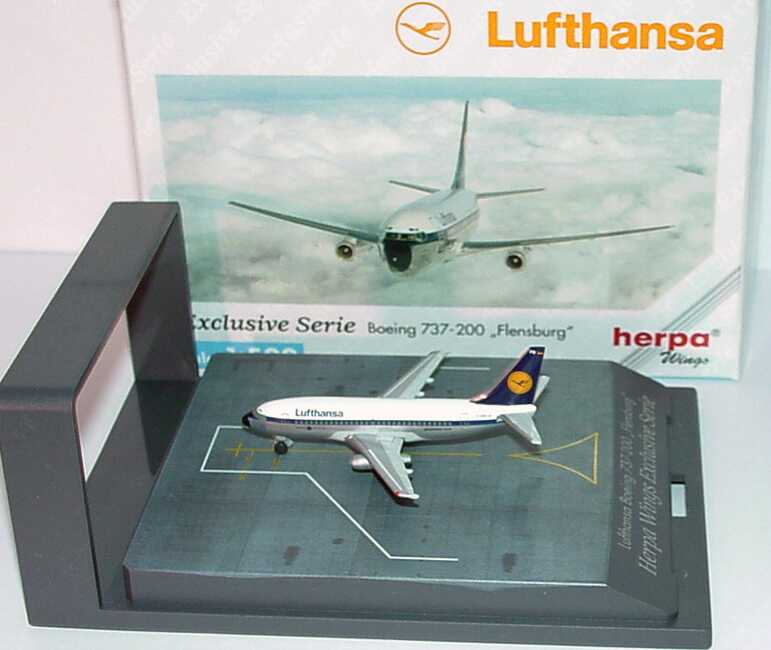 Foto 1:500 Boeing B 737-200 Lufthansa, Flensburg (Yesterday-Serie) herpa Wings 515931