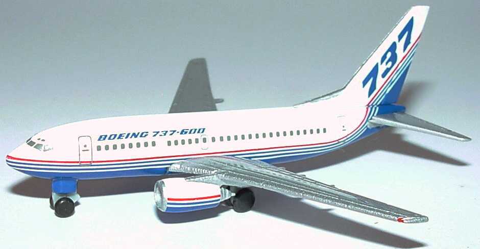 Foto 1:500 Boeing B 737-600 Boeing-Design herpa Wings 511056