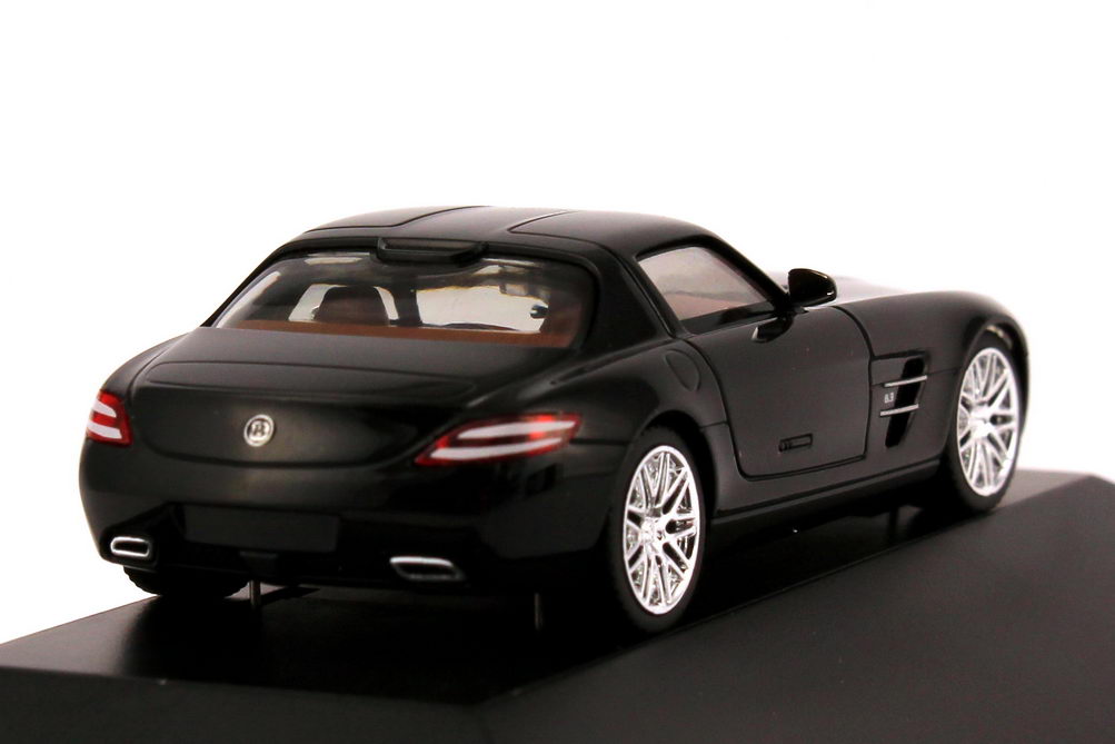 Foto 1:87 Brabus 700 Biturbo (Basis Mercedes-Benz SLS AMG (C197)) schwarz (Brabus-Edition) herpa