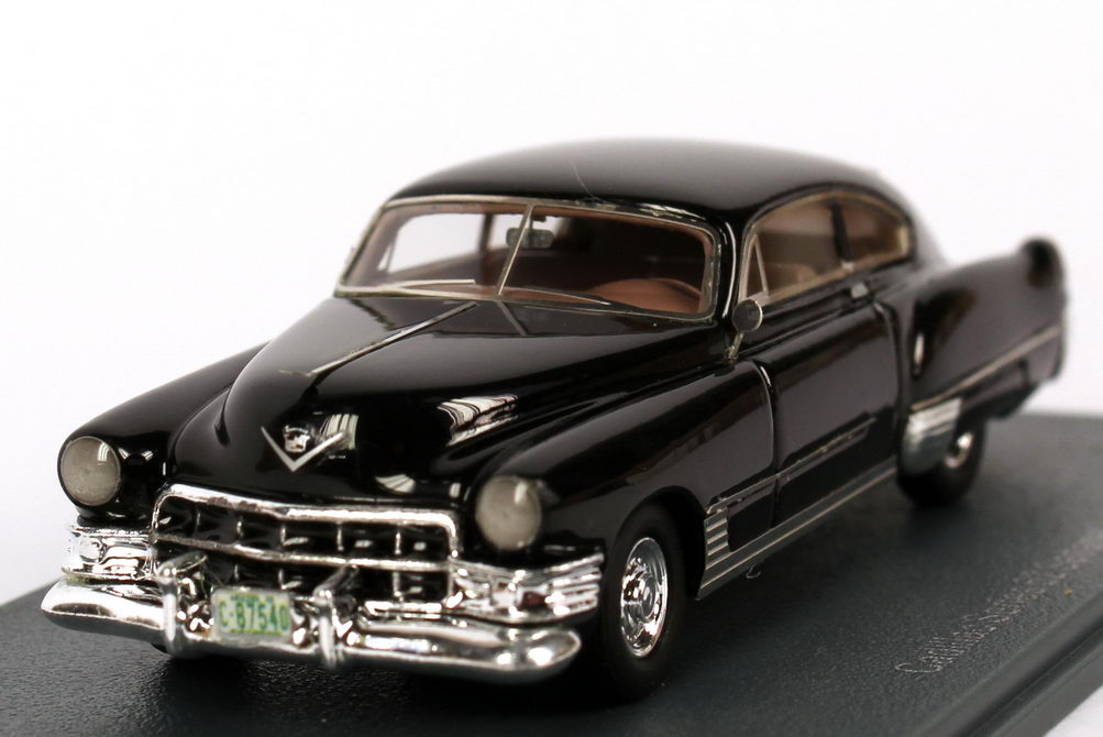 Foto 1:87 Cadillac Series 62 Sedanet Coupé (1949) schwarz NEO Scale Models 87540