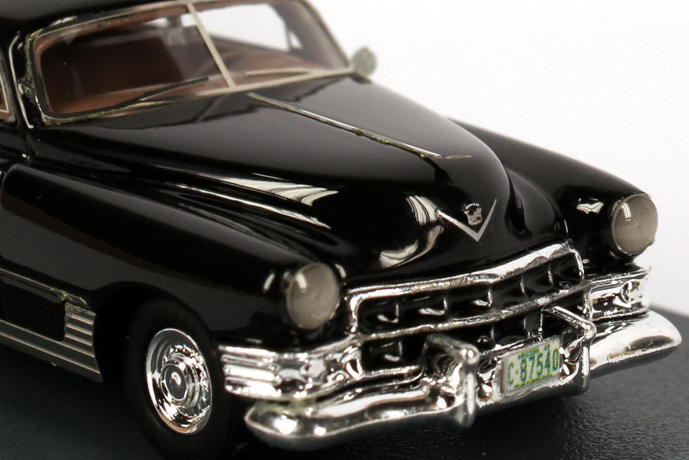 Foto 1:87 Cadillac Series 62 Sedanet Coupé (1949) schwarz NEO Scale Models 87540