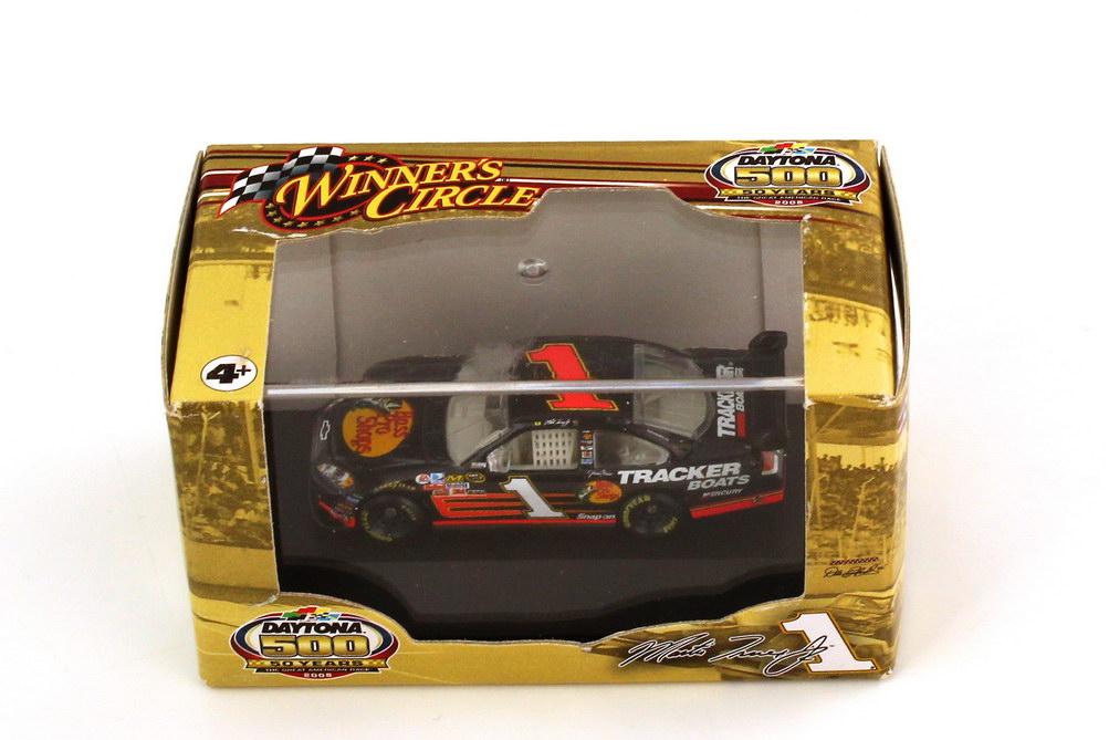 Foto 1:87 Chevrolet Impala SS NASCAR 2008 Dale Earnhardt, Bass Pro Shops Nr.1, Martin Truex Jr. (Daytona 500 Edition) Winners Circle 70585