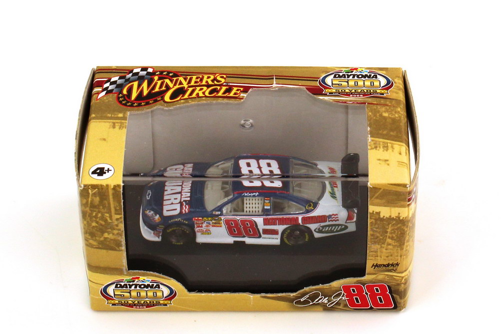 Foto 1:87 Chevrolet Impala SS NASCAR 2008 Hendrick Motorsports, National Guard, AMP Nr.88, Dale Earnhardt Jr. (Daytona 500 Edition) Winners Circle 70470