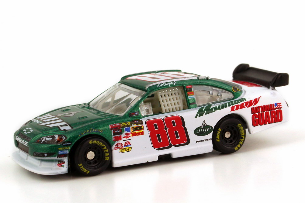Foto 1:87 Chevrolet Impala SS NASCAR 2008 Hendrick Motorsports, AMP, National Guard Nr.88, Dale Earnhardt Jr. Winners Circle 70530