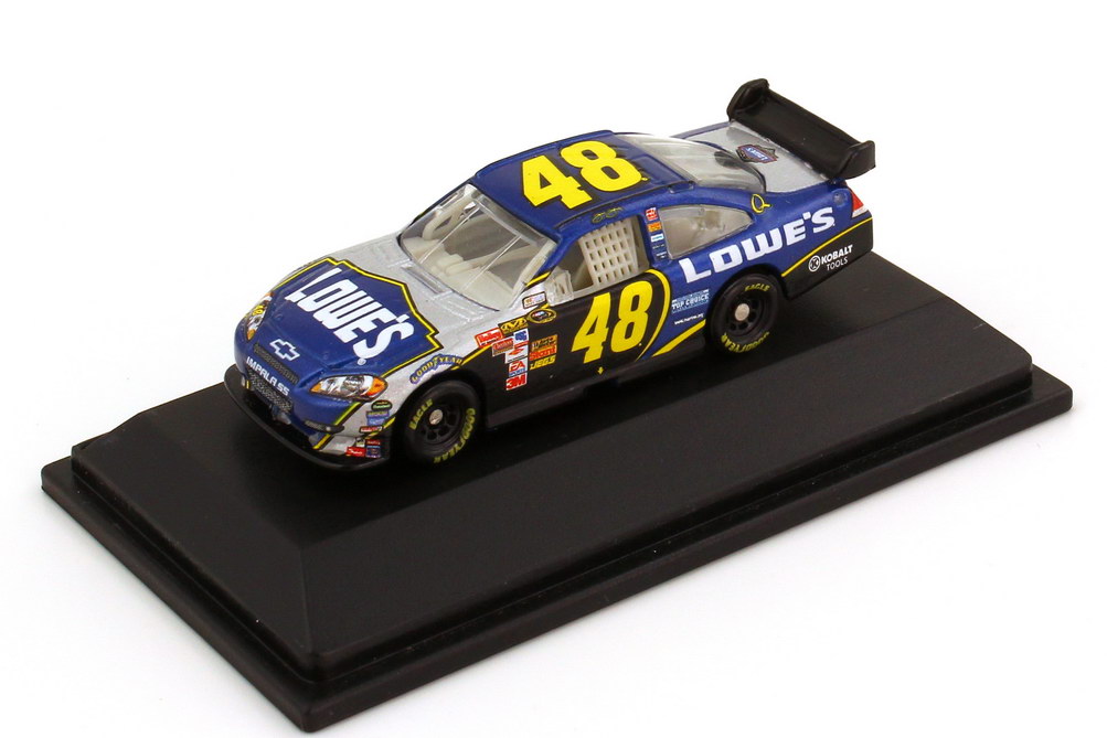 Foto 1:87 Chevrolet Impala SS NASCAR 2008 Hendrick Motorsports, Lowe´s Nr.48, Jimmie Johnson Winners Circle 70526