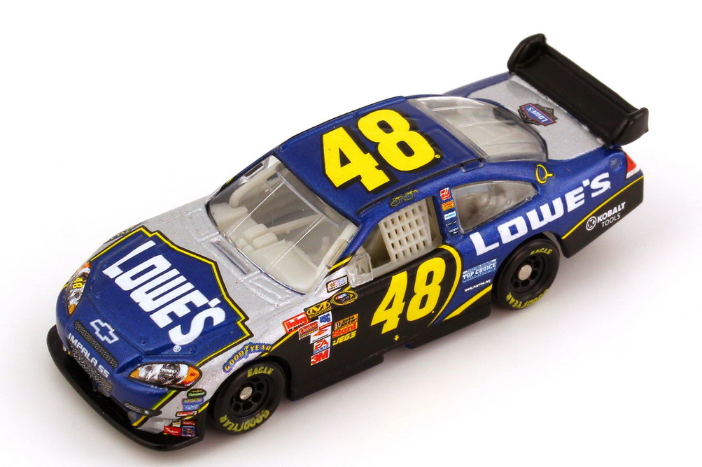 Foto 1:87 Chevrolet Impala SS NASCAR 2008 Hendrick Motorsports, Lowe´s Nr.48, Jimmie Johnson Winners Circle 70526