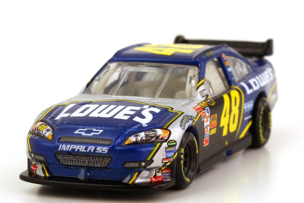 Foto 1:87 Chevrolet Impala SS NASCAR 2008 Hendrick Motorsports, Lowe´s Nr.48, Jimmie Johnson Winners Circle 70526