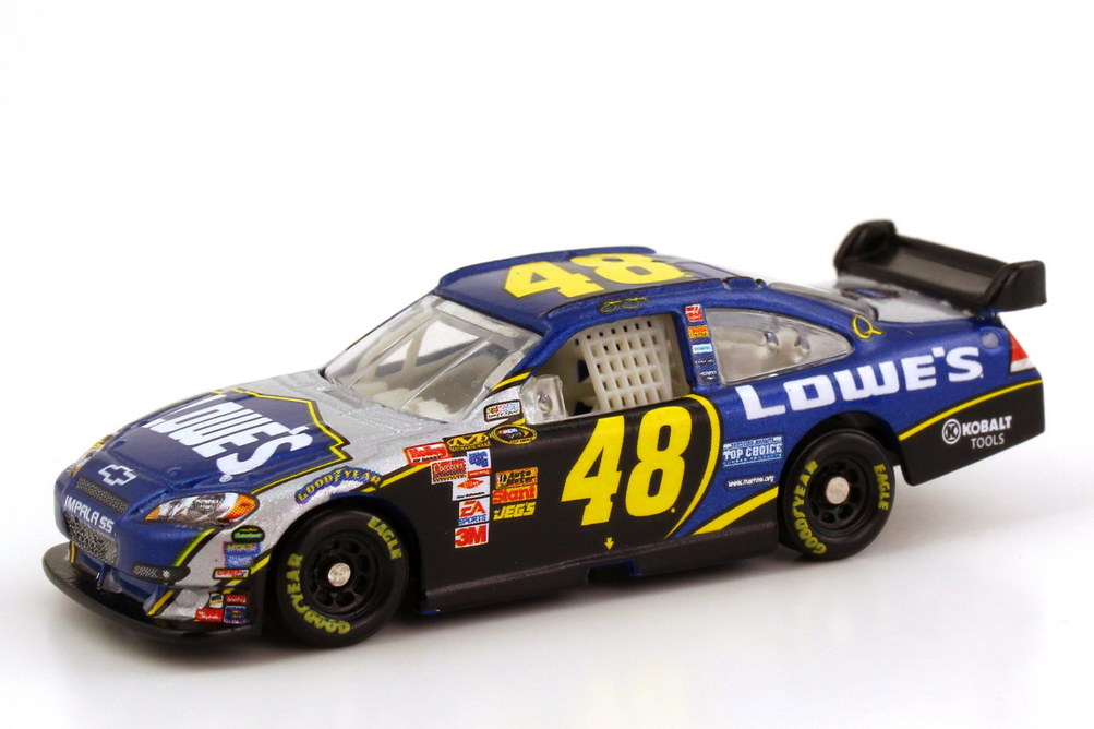 Foto 1:87 Chevrolet Impala SS NASCAR 2008 Hendrick Motorsports, Lowe´s Nr.48, Jimmie Johnson Winners Circle 70526
