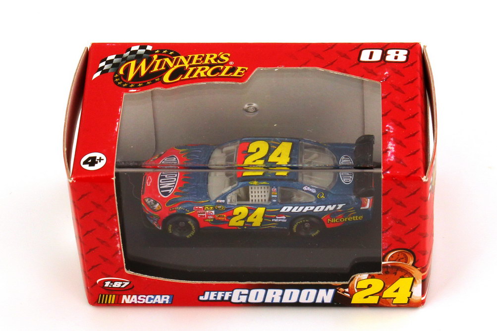 Foto 1:87 Chevrolet Impala SS NASCAR 2008 Hendrick Motorsports, Dupont Nr.24, Jeff Gordon Winners Circle 70527