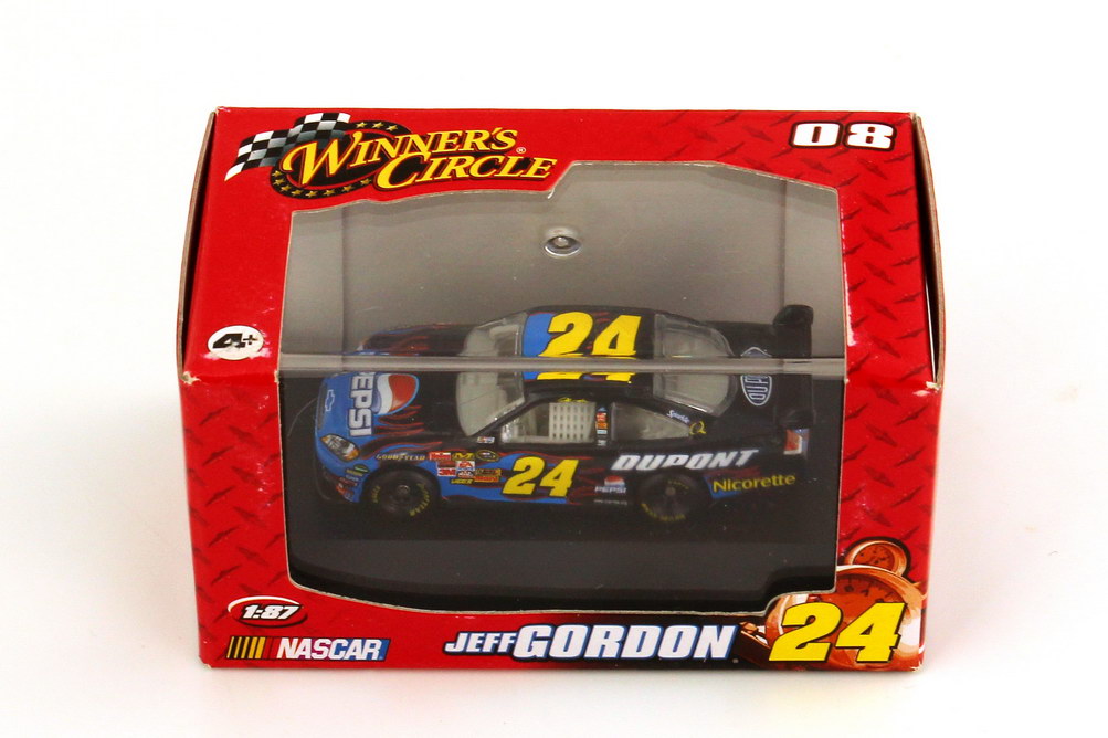 Foto 1:87 Chevrolet Impala SS NASCAR 2008 Hendrick Motorsports, Pepsi, Dupont Nr.24, Jeff Gordon Winners Circle 89910