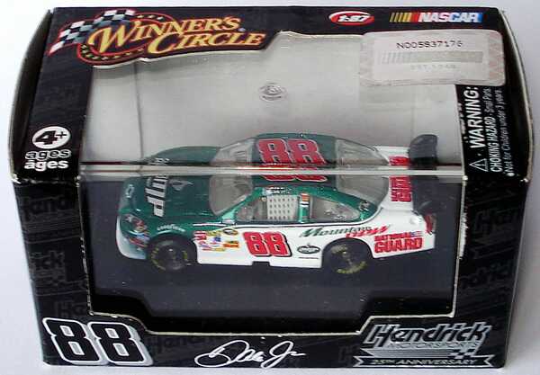 Foto 1:87 Chevrolet Impala SS NASCAR 2009 Hendrick Motorsports, AMP, National Guard Nr.88, Dale Earnhardt Jr. (Hendrick Motorsports - 25th Anniversary) Winners Circle 06749