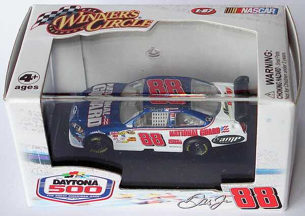 Foto 1:87 Chevrolet Impala SS NASCAR 2009 Hendrick Motorsports, National Guard, AMP Nr.88, Dale Earnhardt Jr. (Daytona 500) Winners Circle 06750