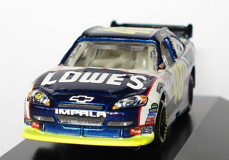Foto 1:87 Chevrolet Impala SS NASCAR 2010 Hendrick Motorsports, Lowe´s Nr.48, Jimmie Johnson Winners Circle 09726