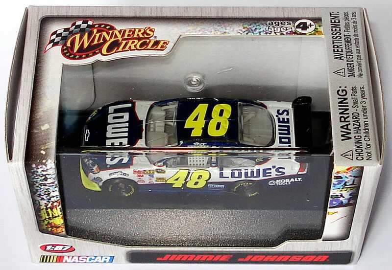 Foto 1:87 Chevrolet Impala SS NASCAR 2010 Hendrick Motorsports, Lowe´s Nr.48, Jimmie Johnson Winners Circle 09726