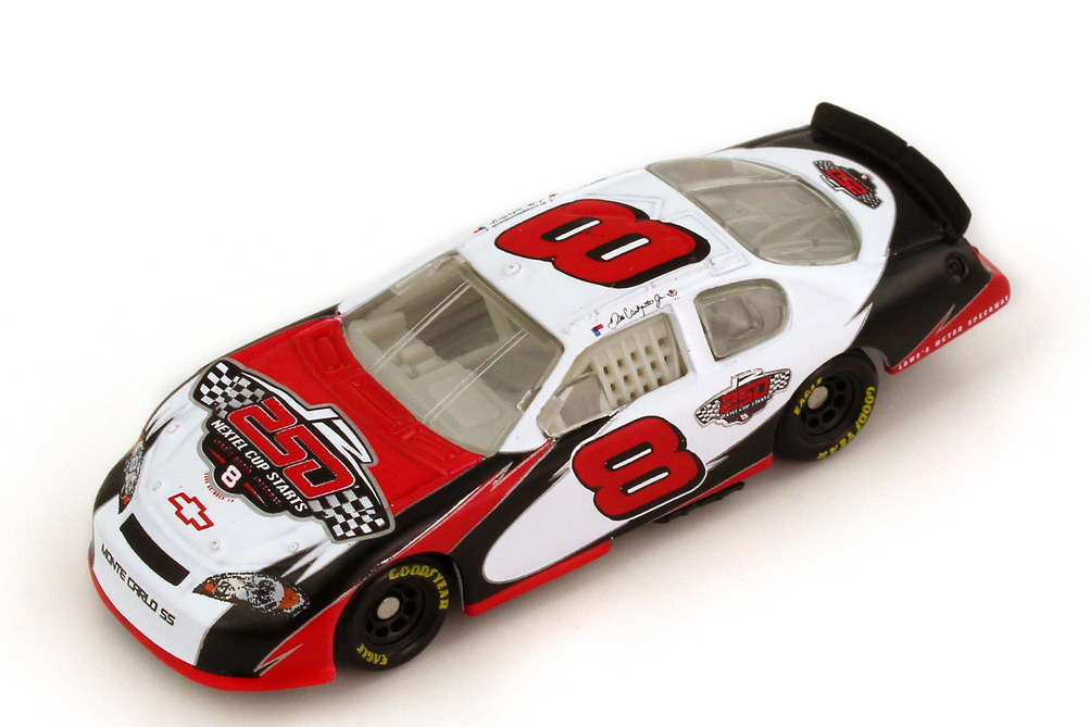 Foto 1:87 Chevrolet Monte Carlo SS NASCAR 2006 Dale Earnhardt Inc., 250 Nextel Cup Starts Nr.8, Dale Earnhardt Jr. Winners Circle 47837