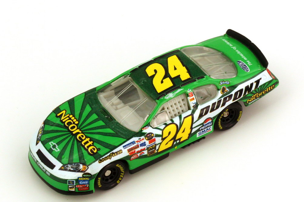 Foto 1:87 Chevrolet Monte Carlo SS NASCAR 2006 Hendrick Motorsports, DuPont Nicorette Nr.24, Jeff Gordon Winners Circle 47888