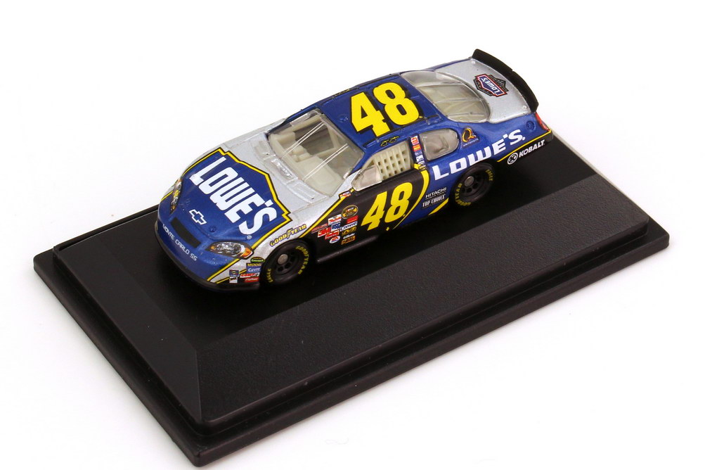 Foto 1:87 Chevrolet Monte Carlo SS NASCAR 2006 Hendrick Motorsports, Lowe´s Nr.48, Jimmie Johnson Winners Circle 47603