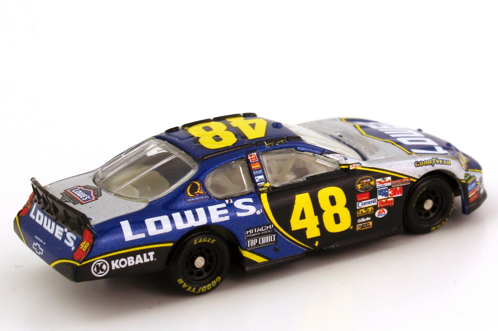 Foto 1:87 Chevrolet Monte Carlo SS NASCAR 2006 Hendrick Motorsports, Lowe´s Nr.48, Jimmie Johnson Winners Circle 47603