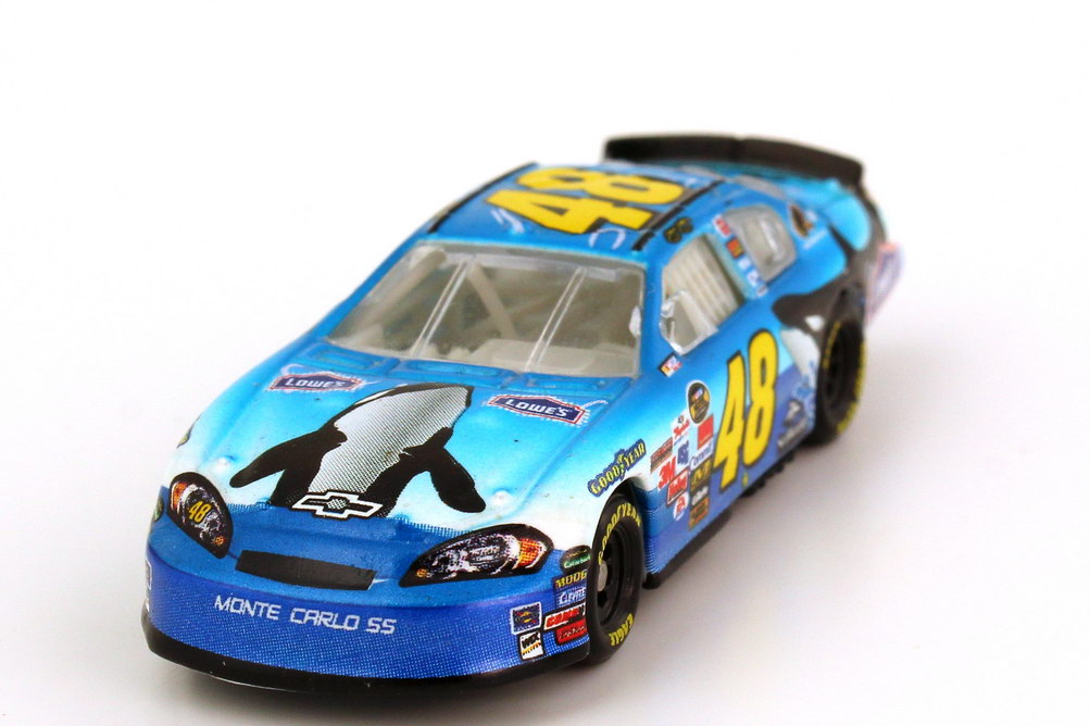Foto 1:87 Chevrolet Monte Carlo SS NASCAR 2006 Hendrick Motorsports, Lowe´s, Seaworld Nr.48, Jimmie Johnson Winners Circle 47835
