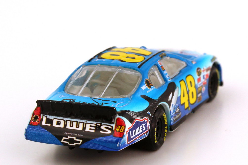 Foto 1:87 Chevrolet Monte Carlo SS NASCAR 2006 Hendrick Motorsports, Lowe´s, Seaworld Nr.48, Jimmie Johnson Winners Circle 47835