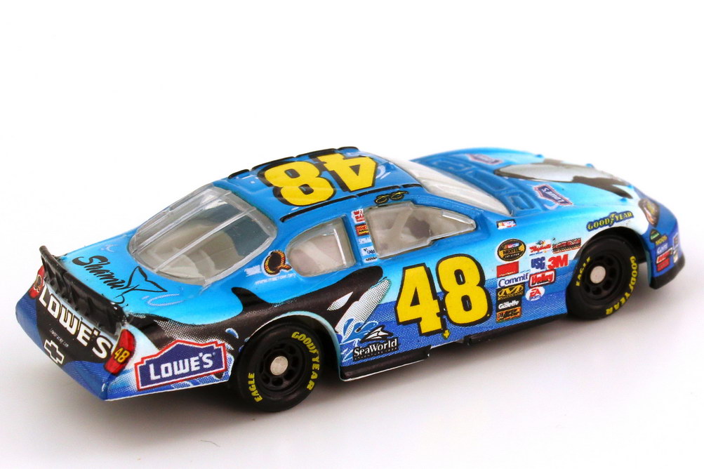 Foto 1:87 Chevrolet Monte Carlo SS NASCAR 2006 Hendrick Motorsports, Lowe´s, Seaworld Nr.48, Jimmie Johnson Winners Circle 47835