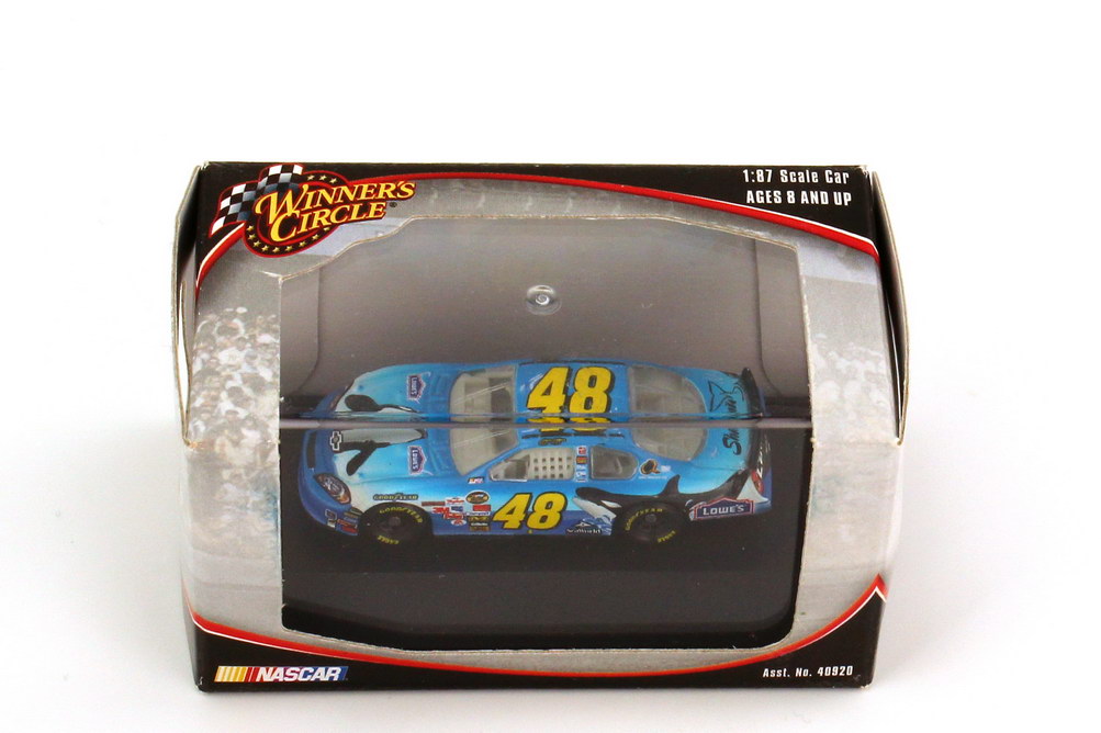 Foto 1:87 Chevrolet Monte Carlo SS NASCAR 2006 Hendrick Motorsports, Lowe´s, Seaworld Nr.48, Jimmie Johnson Winners Circle 47835