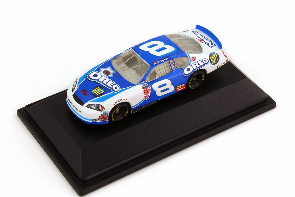 Foto 1:87 Chevrolet Monte Carlo SS NASCAR 2006 Dale Earnhardt Inc., Oreo Nr.8, Dale Earnhardt Jr. Winners Circle 47889