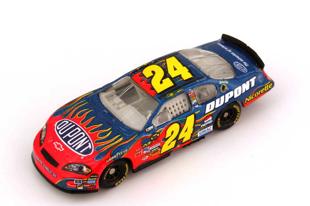 Foto 1:87 Chevrolet Monte Carlo SS NASCAR 2007 Hendrick Motorsports, DuPont Nr.24, Jeff Gordon Winners Circle 47852
