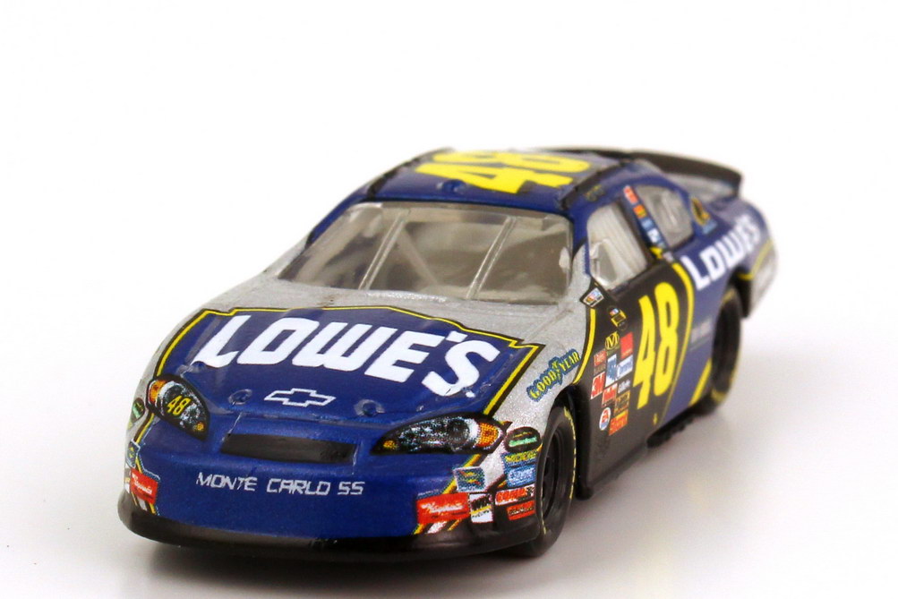 Foto 1:87 Chevrolet Monte Carlo SS NASCAR 2007 Hendrick Motorsports, Lowe´s Nr.48, Jimmie Johnson Winners Circle 47857