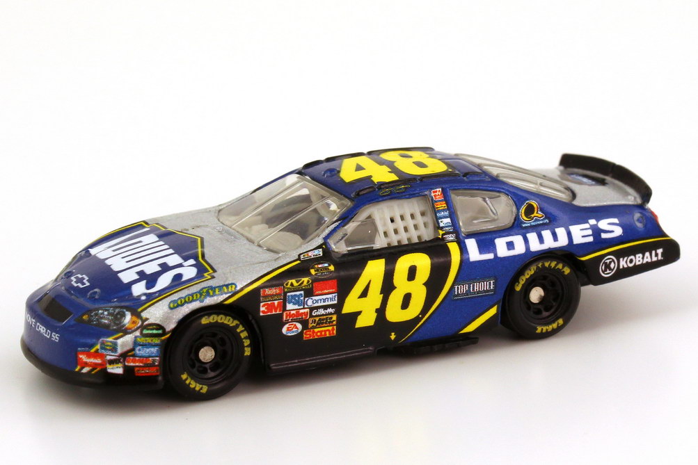 Foto 1:87 Chevrolet Monte Carlo SS NASCAR 2007 Hendrick Motorsports, Lowe´s Nr.48, Jimmie Johnson Winners Circle 47857
