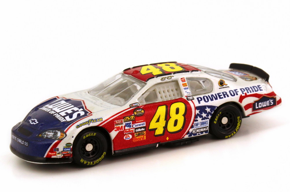 Foto 1:87 Chevrolet Monte Carlo SS NASCAR 2007 Hendrick Motorsports, Lowe´s Nr.48, Jimmie Johnson (Memorial Day Edition) Winners Circle 64759