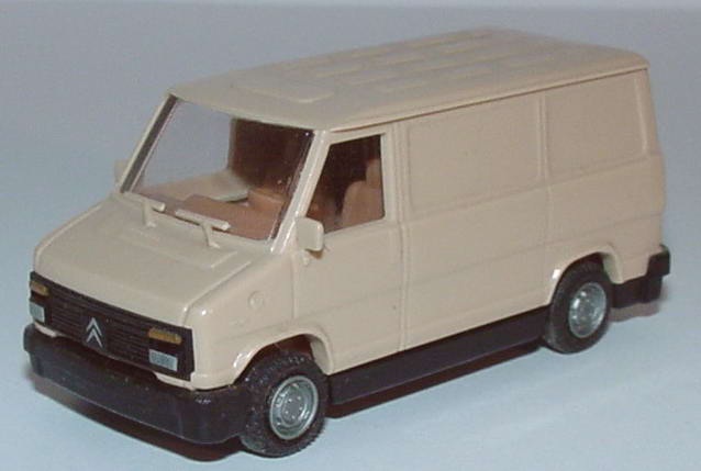 Foto 1:87 Citroen C25 Kasten beige Praliné