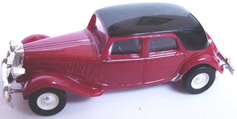 Foto 1:87 Citroen Traction Avant Limousine rot, schwarz Brekina 14002