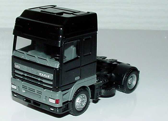 Foto 1:87 DAF 95 Super Space Cab 2a Szgm schwarz herpa 143240