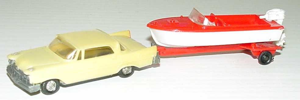 Foto 1:87 De Soto Diplomat 1959 hellgelb mit Bootsanhänger rot/weiß EKO 2054