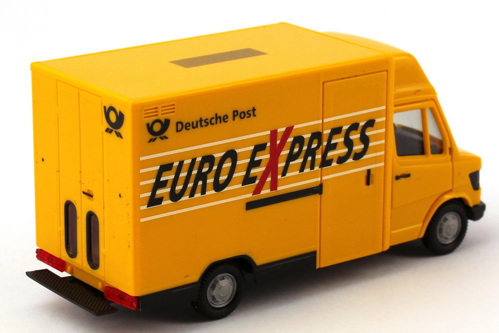 Foto 1:87 Deutsche Post Euro Express Setpackung (MAN F2000 Evo WKo-Hgz + MB 207 Kögel + MB Vito) herpa