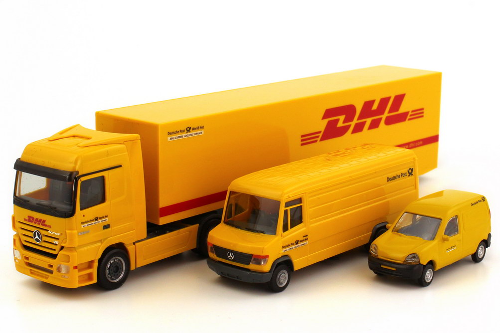 Foto 1:87 Deutsche Post Setpackung Fahrzeuge der Deutschen Post 2003 (Mercedes Actros MP3 Sattelzug + Mercedes T2 Vario + Renault Kangoo) herpa 006270