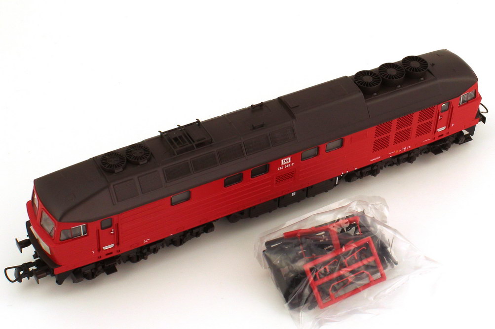 Foto 1:87 H0 Diesellokomotive BR 234 545-2 DB AG rot, Epoche V, Gleichstrom Roco 62867