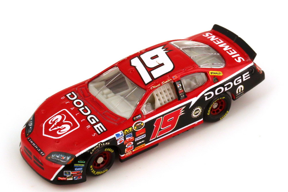 Foto 1:87 Dodge Charger NASCAR 2006 Evernham Motorsports, Siemens Nr.19, Elliott Sadler Winners Circle 47840