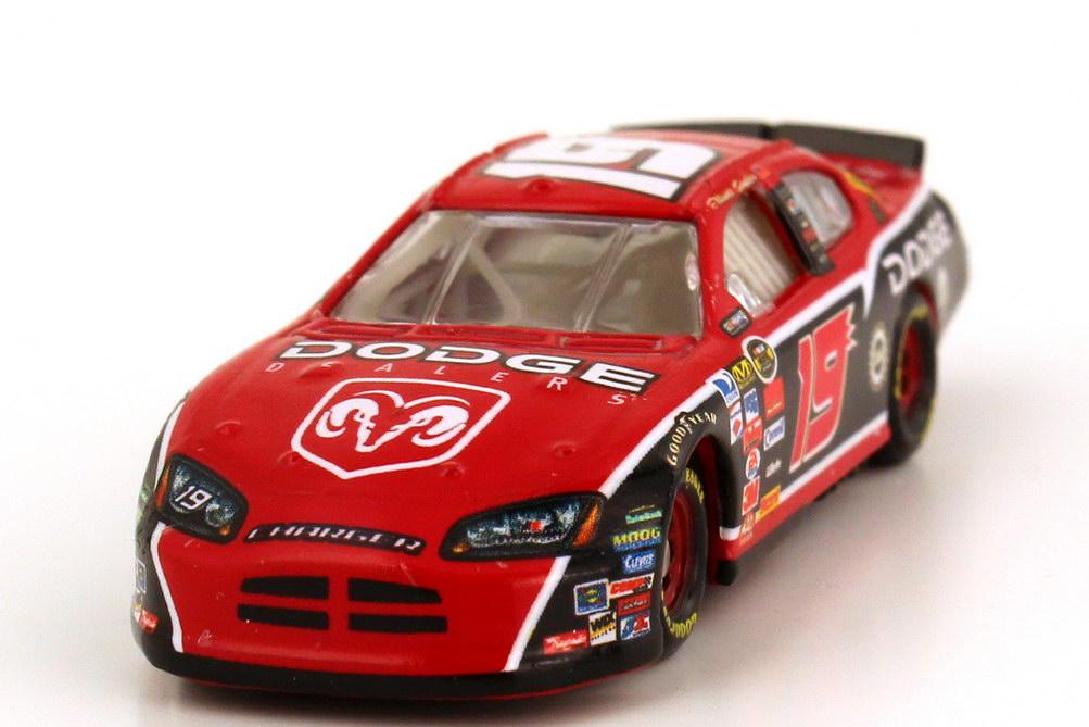 Foto 1:87 Dodge Charger NASCAR 2006 Evernham Motorsports, Siemens Nr.19, Elliott Sadler Winners Circle 47840