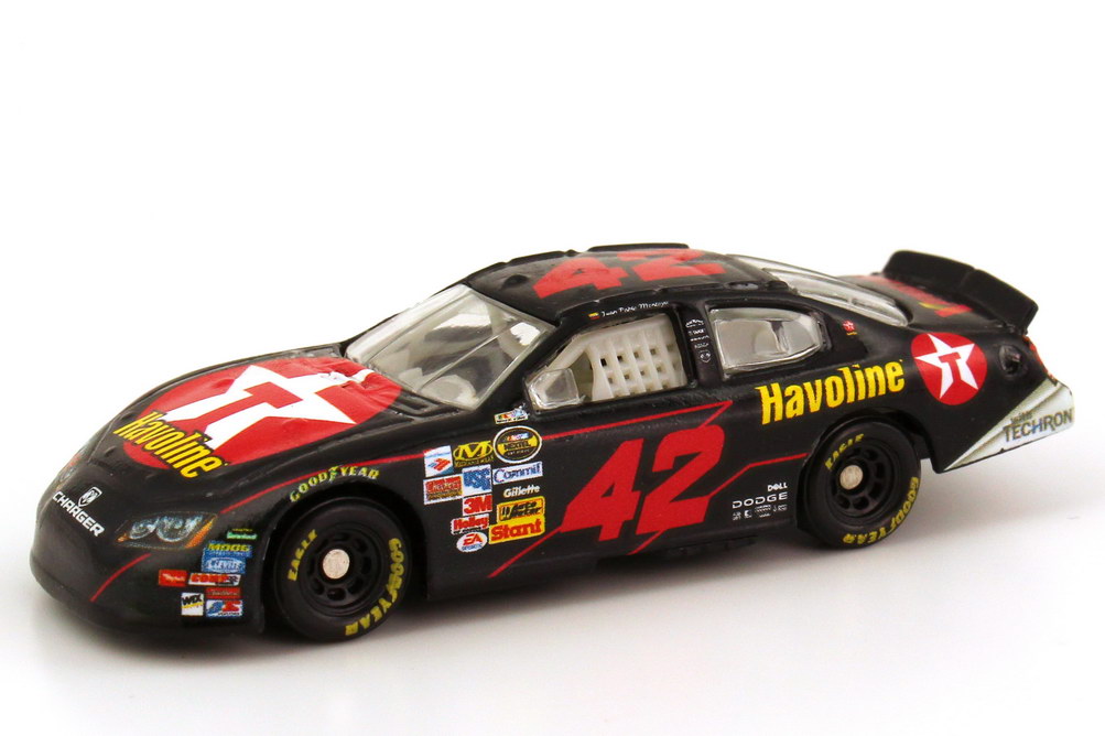 Foto 1:87 Dodge Charger NASCAR 2007 Chip Ganassi Racing, Texaco Havoline Nr.42, Juan Pablo Montoya Winners Circle 47956