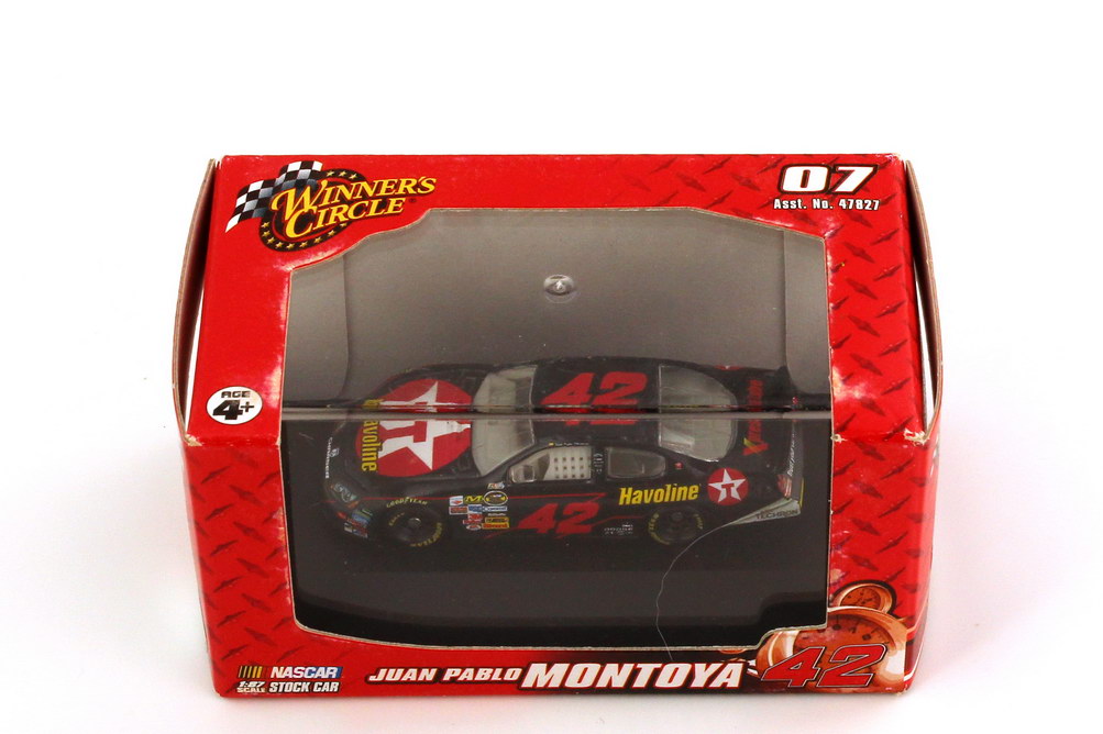 Foto 1:87 Dodge Charger NASCAR 2007 Chip Ganassi Racing, Texaco Havoline Nr.42, Juan Pablo Montoya Winners Circle 47956