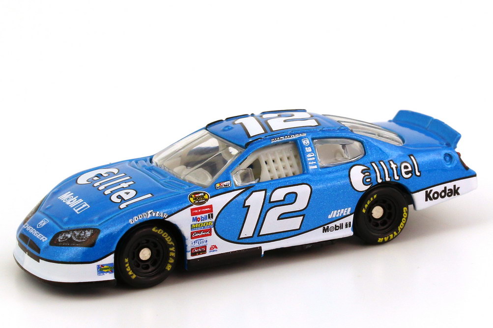 Foto 1:87 Dodge Charger NASCAR 2007 Penske Racing, Elltel Nr.12, Ryan Newman Winners Circle 47986