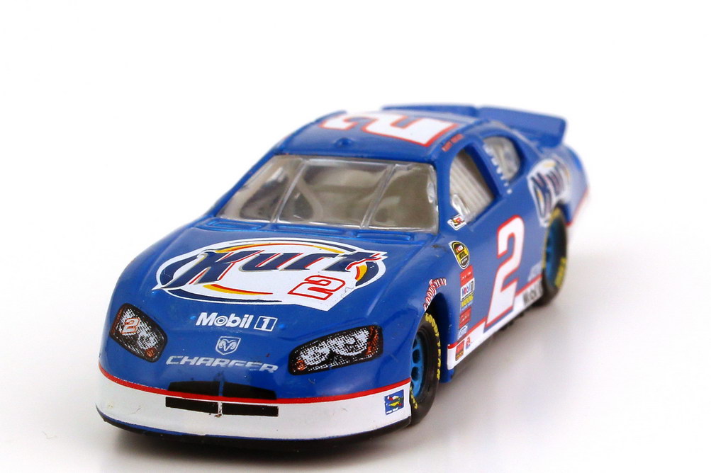 Foto 1:87 Dodge Charger NASCAR 2007 Penske Racing, Kurt Nr.2, Kurt Busch Winners Circle 47904