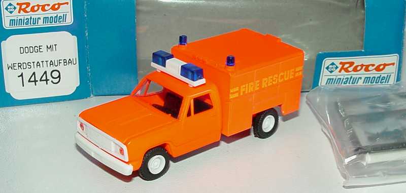 Foto 1:87 Dodge Gerätewagen tagesleuchtrot Fire-Rescue Roco 1449