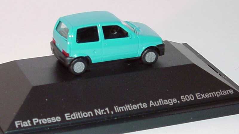 Foto 1:87 Fiat Cinquecento türkis Er liebt die Stadt - die Stadt liebt ihn (Fiat Presseedition) herpa