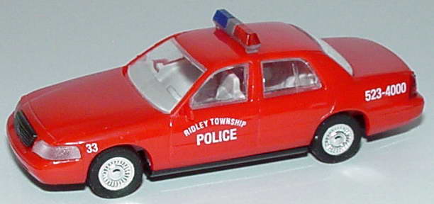 Foto 1:87 Ford Crown Victoria 1999 Ridley Township Police, 523-4000, 33 Cop Car Collection