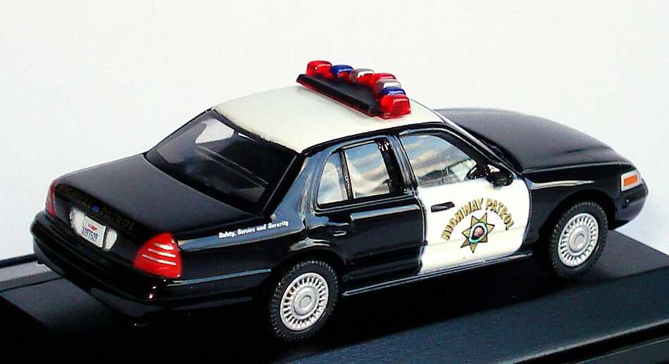 Foto 1:87 Ford Crown Victoria 2005 California Highway Patrol Model Power 19396
