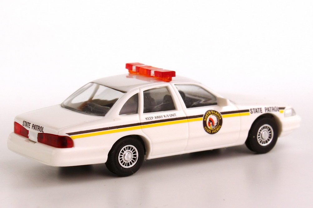 Foto 1:87 Ford Crown Victoria 1996 North Dakota State Patrol Busch 49079